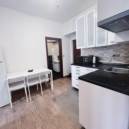 Apartment In Center Of With Balcony