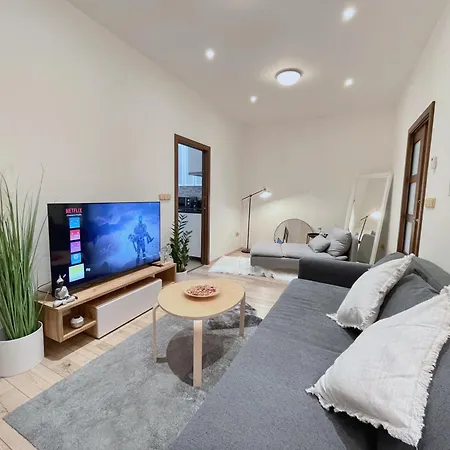 Apartment In Center Of With Balcony