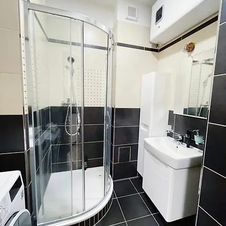 Apartment In Center Of With Balcony Prague